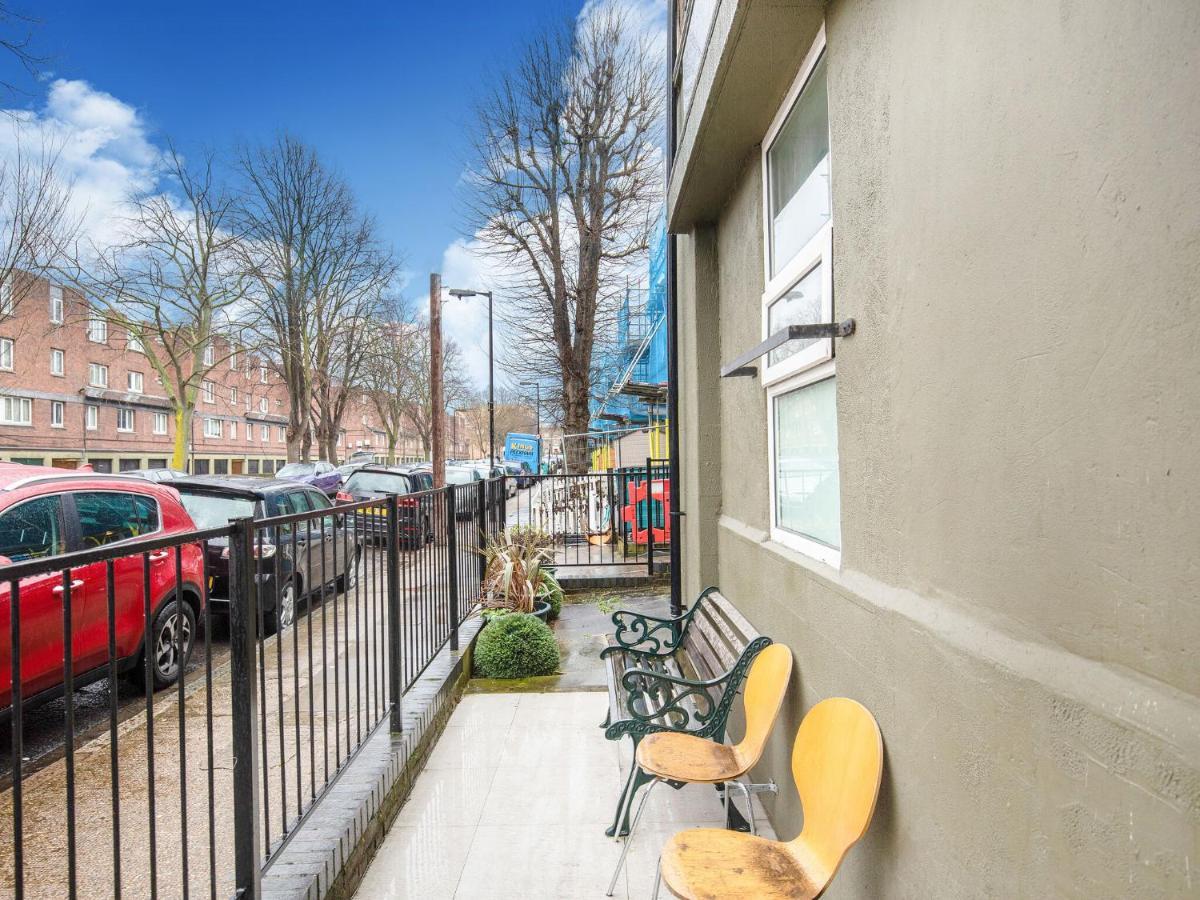 Lovely Studio In London With Patio Eksteriør bilde